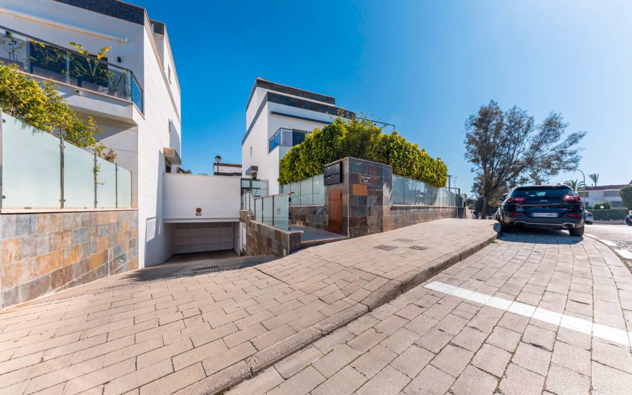 Chalet · Venta · Alicante · ALC043